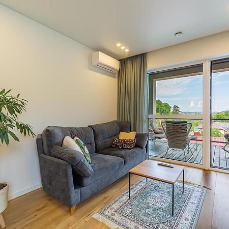 Sky Apartment With Free Parking And Balcony & Ac Κάουνας Εξωτερικό φωτογραφία
