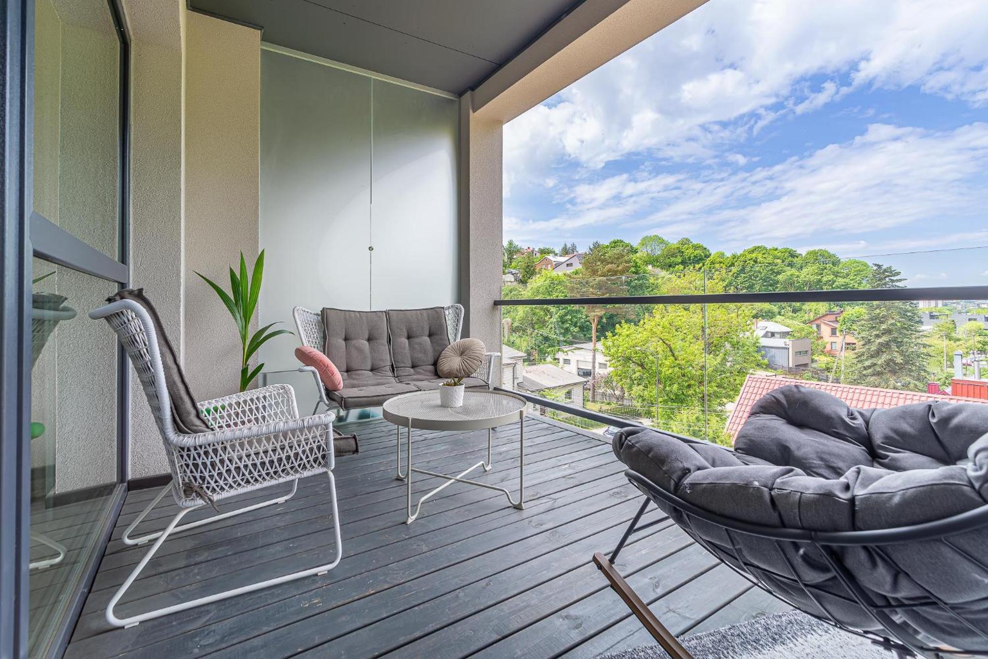 Sky Apartment With Free Parking And Balcony & Ac Κάουνας Εξωτερικό φωτογραφία