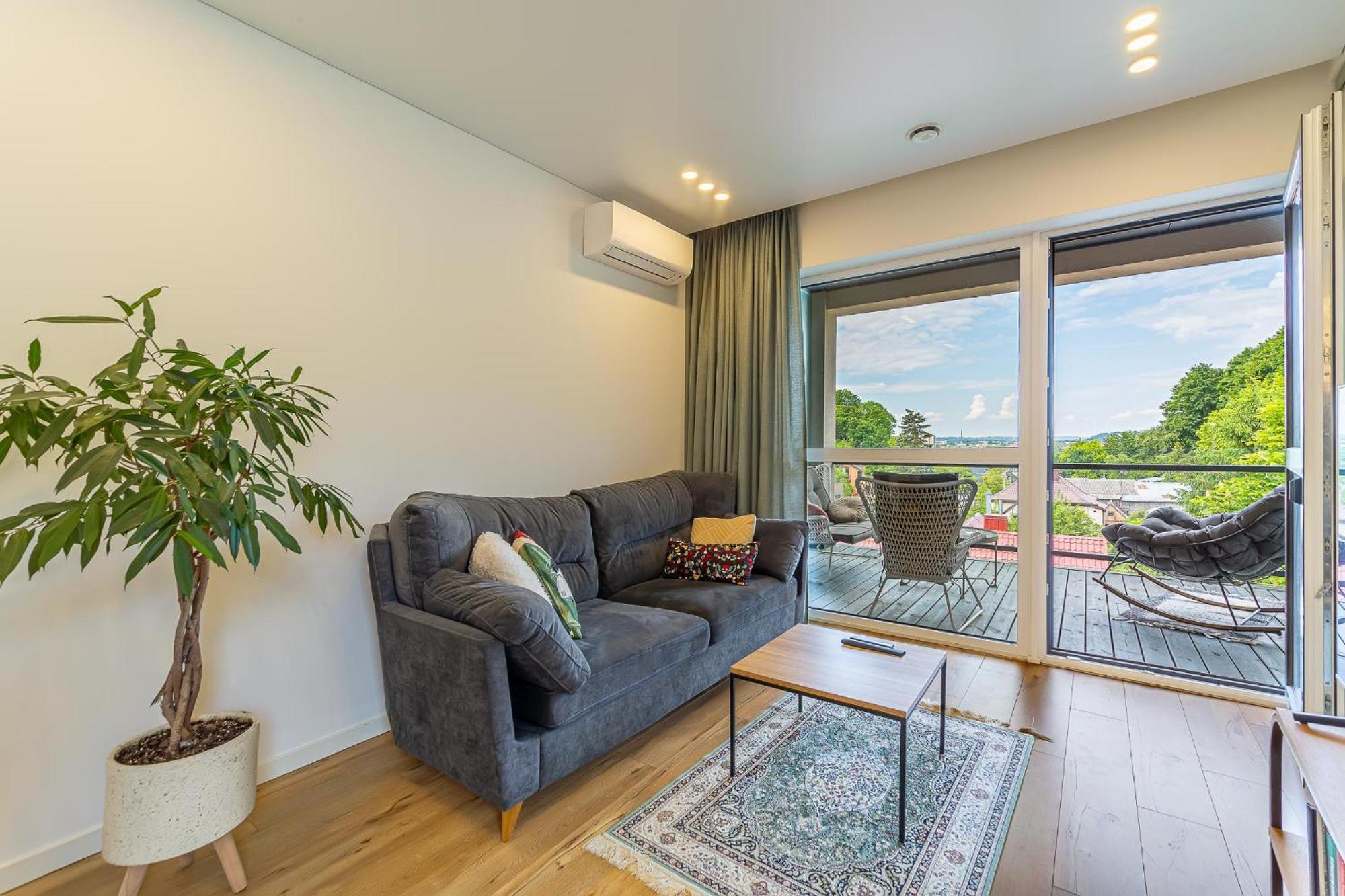 Sky Apartment With Free Parking And Balcony & Ac Κάουνας Εξωτερικό φωτογραφία